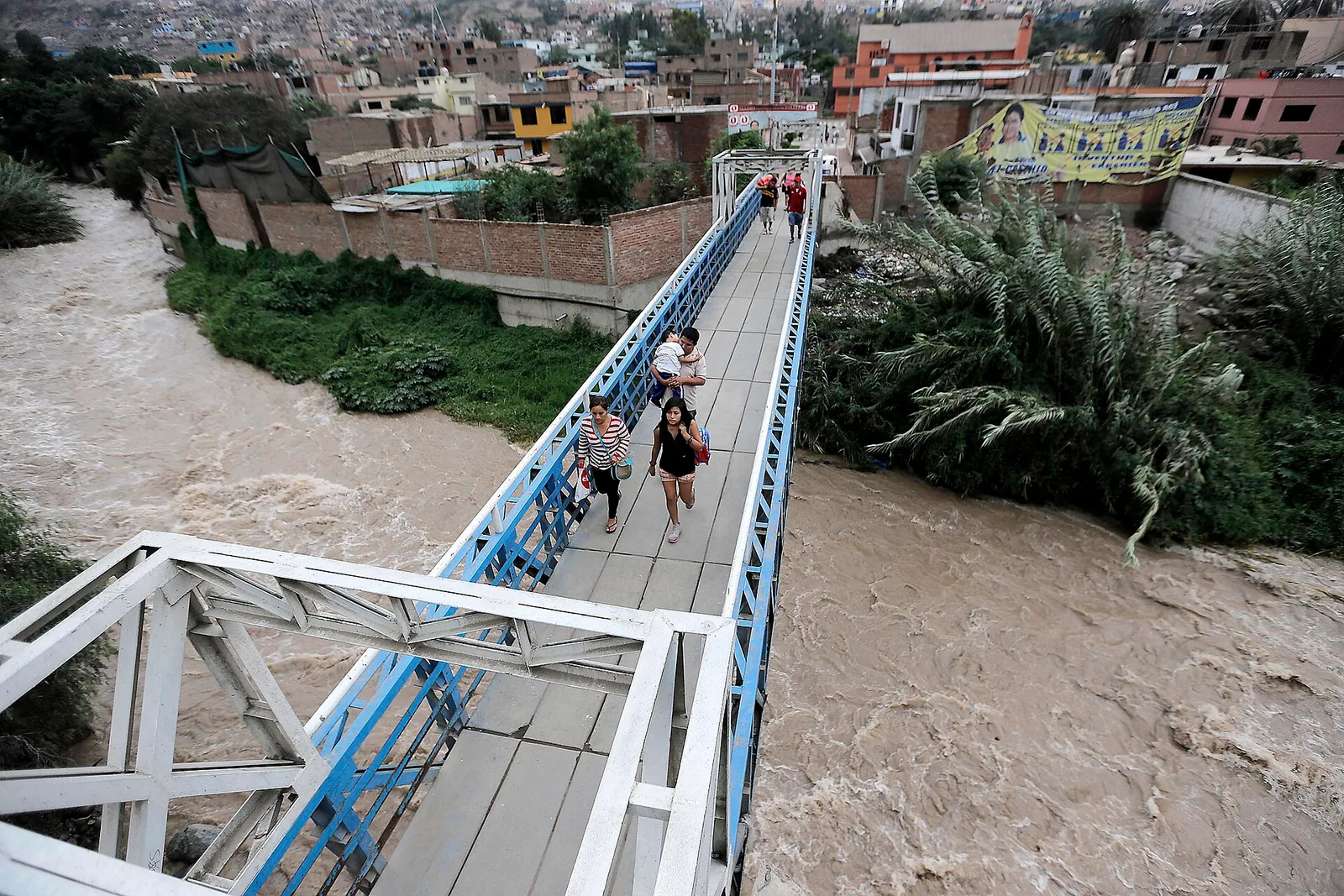 Peruvian Army assistance following a Chosica debris-flow emergency